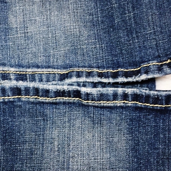 Seven7 Medium Wash Embroidered Pocket Blue Jeans - Picture 6 of 7